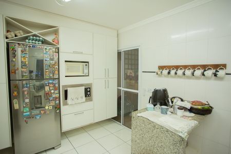 Casa à venda com 240m², 3 quartos e 2 vagas Casa à venda com 240m², 3 quartos e 2 vagasCozinha