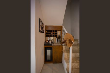 Casa à venda com 240m², 3 quartos e 2 vagas Casa à venda com 240m², 3 quartos e 2 vagasSala