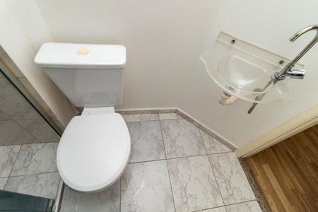 Apartamento à venda com 56m², 2 quartos e 2 vagas Apartamento à venda com 56m², 2 quartos e 2 vagasBanheiro