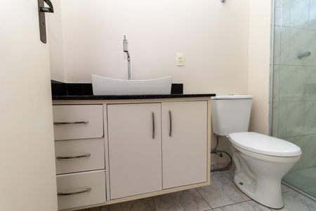 Apartamento à venda com 56m², 2 quartos e 2 vagas Apartamento à venda com 56m², 2 quartos e 2 vagasBanheiro da Suíte