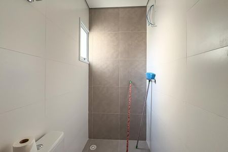 Apartamento à venda com 130m², 2 quartos e 4 vagas Apartamento à venda com 130m², 2 quartos e 4 vagasBanheiro Social