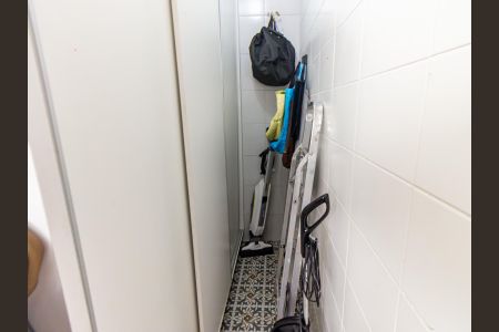 Apartamento à venda com 180m², 4 quartos e 3 vagas Apartamento à venda com 180m², 4 quartos e 3 vagasDespensa