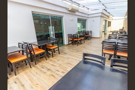 Apartamento à venda com 180m², 4 quartos e 3 vagas Apartamento à venda com 180m², 4 quartos e 3 vagasÁrea comum - Churrasqueira