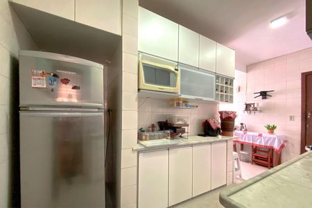 Apartamento para alugar com 118m², 3 quartos e 2 vagas Apartamento para alugar com 118m², 3 quartos e 2 vagasCozinha