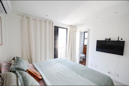 Apartamento à venda com 175m², 2 quartos e 2 vagas Apartamento à venda com 175m², 2 quartos e 2 vagasSuíte