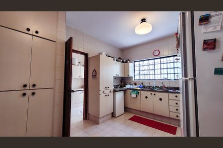 Casa à venda com 212m², 3 quartos e 2 vagasCozinha