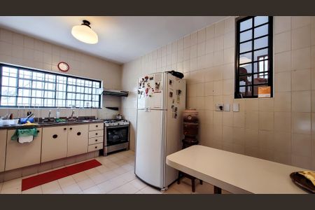 Casa à venda com 212m², 3 quartos e 2 vagasCozinha