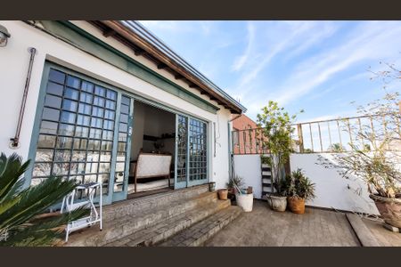 Casa à venda com 212m², 3 quartos e 2 vagasÁrea Externa