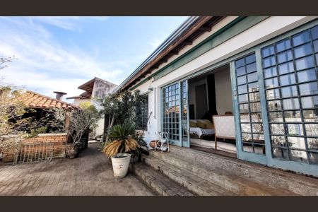 Casa à venda com 212m², 3 quartos e 2 vagasÁrea Externa