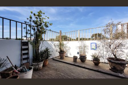 Casa à venda com 212m², 3 quartos e 2 vagasÁrea Externa