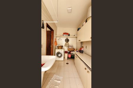 Casa à venda com 212m², 3 quartos e 2 vagasLavanderia