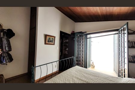 Casa à venda com 212m², 3 quartos e 2 vagasSuite