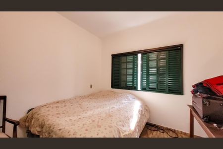 Casa à venda com 212m², 3 quartos e 2 vagasQuarto1