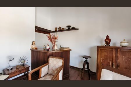 Casa à venda com 212m², 3 quartos e 2 vagasSala