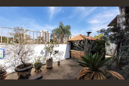 Casa à venda com 212m², 3 quartos e 2 vagasÁrea Externa