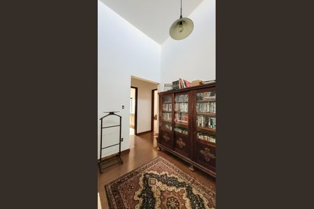 Casa à venda com 212m², 3 quartos e 2 vagasHall dos Quartos