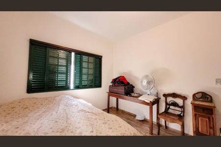 Casa à venda com 212m², 3 quartos e 2 vagasQuarto1