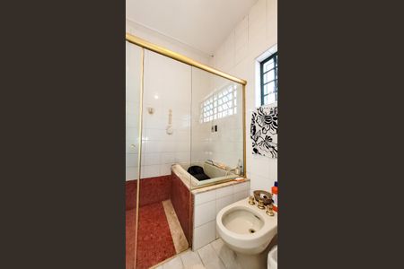 Casa à venda com 212m², 3 quartos e 2 vagasBanheiro da Suite