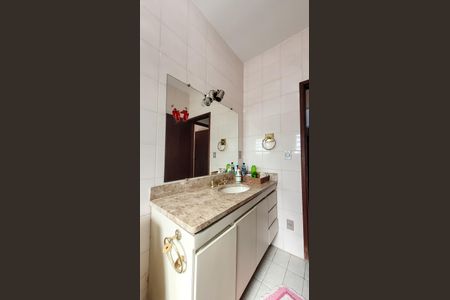 Casa à venda com 212m², 3 quartos e 2 vagasBanheiro Social