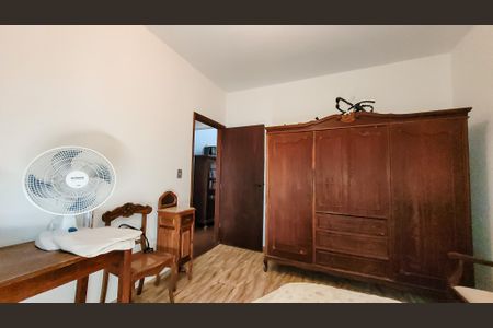 Casa à venda com 212m², 3 quartos e 2 vagasQuarto1