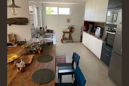 Apartamento à venda com 180m², 3 quartos e 2 vagas