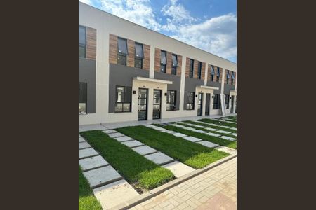 Casa à venda com 68m², 2 quartos e 1 vaga