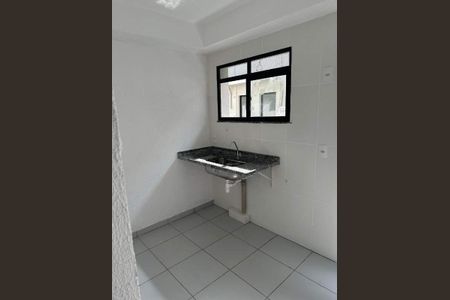 Casa à venda com 68m², 2 quartos e 1 vaga