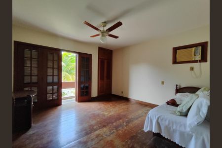 Casa à venda com 544m², 5 quartos e 3 vagas Casa à venda com 544m², 5 quartos e 3 vagasSuíte 3