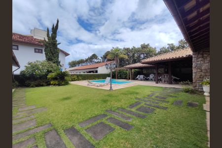 Casa à venda com 544m², 5 quartos e 3 vagas Casa à venda com 544m², 5 quartos e 3 vagasÁrea Externa