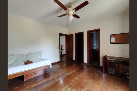 Casa à venda com 544m², 5 quartos e 3 vagas Casa à venda com 544m², 5 quartos e 3 vagasSuíte 3