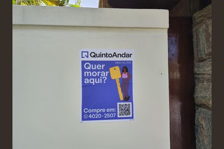 Casa à venda com 544m², 5 quartos e 3 vagas Casa à venda com 544m², 5 quartos e 3 vagasPlaquinha