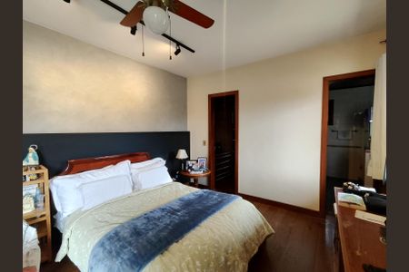 Casa à venda com 544m², 5 quartos e 3 vagas Casa à venda com 544m², 5 quartos e 3 vagasSuíte 2