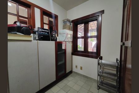 Casa à venda com 544m², 5 quartos e 3 vagas Casa à venda com 544m², 5 quartos e 3 vagasQuarto de serviço 1