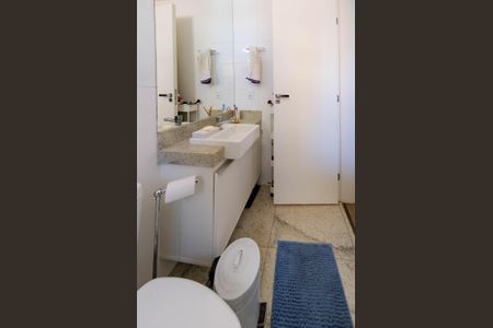 Apartamento à venda com 127m², 2 quartos e 2 vagas Apartamento à venda com 127m², 2 quartos e 2 vagasBanheiro suíte