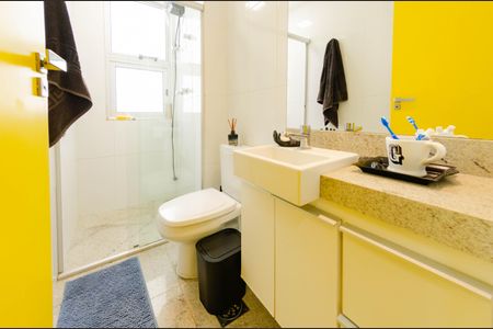 Apartamento à venda com 127m², 2 quartos e 2 vagas Apartamento à venda com 127m², 2 quartos e 2 vagasBanheiro social