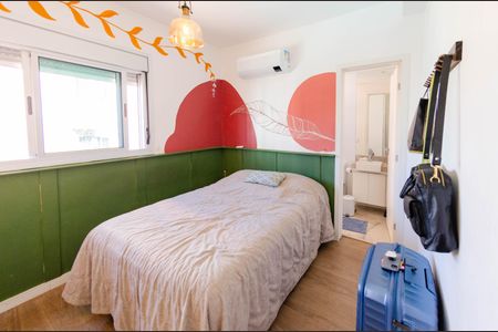 Apartamento à venda com 127m², 2 quartos e 2 vagas Apartamento à venda com 127m², 2 quartos e 2 vagasSuíte