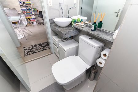 Apartamento à venda com 50m², 2 quartos e 1 vaga Apartamento à venda com 50m², 2 quartos e 1 vagaBanheiro