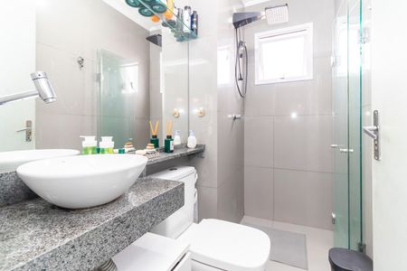 Apartamento à venda com 50m², 2 quartos e 1 vaga Apartamento à venda com 50m², 2 quartos e 1 vagaBanheiro