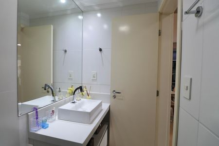 Apartamento para alugar com 67m², 2 quartos e 2 vagasBanheiro Social
