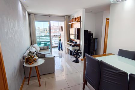 Apartamento à venda com 79m², 3 quartos e 2 vagas Apartamento à venda com 79m², 3 quartos e 2 vagasCozinha e Área de Serviço