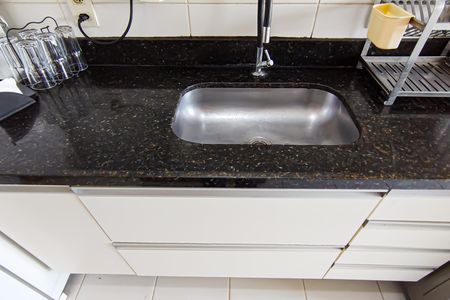 Apartamento à venda com 79m², 3 quartos e 2 vagas Apartamento à venda com 79m², 3 quartos e 2 vagasCozinha e Área de Serviço