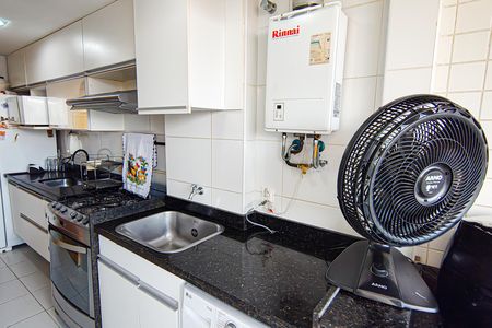 Apartamento à venda com 79m², 3 quartos e 2 vagas Apartamento à venda com 79m², 3 quartos e 2 vagasCozinha e Área de Serviço