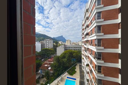 Apartamento à venda com 140m², 3 quartos e 2 vagas Apartamento à venda com 140m², 3 quartos e 2 vagasÁrea de serviço - vista para o Cristo redentor