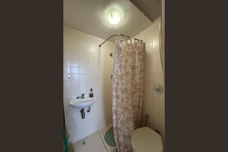 Apartamento à venda com 140m², 3 quartos e 2 vagas Apartamento à venda com 140m², 3 quartos e 2 vagasÁrea de serviço - suíte