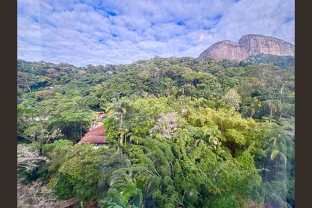 Apartamento à venda com 140m², 3 quartos e 2 vagas Apartamento à venda com 140m², 3 quartos e 2 vagasQuarto 2 - vista