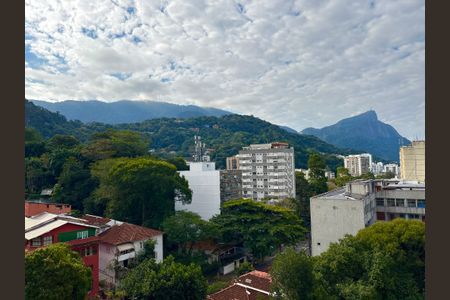 Apartamento à venda com 140m², 3 quartos e 2 vagas Apartamento à venda com 140m², 3 quartos e 2 vagasVista