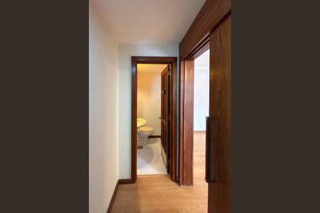 Apartamento à venda com 140m², 3 quartos e 2 vagas Apartamento à venda com 140m², 3 quartos e 2 vagasLavabo