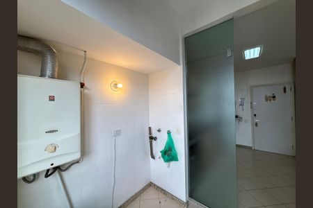 Apartamento à venda com 140m², 3 quartos e 2 vagas Apartamento à venda com 140m², 3 quartos e 2 vagasÁrea de serviço