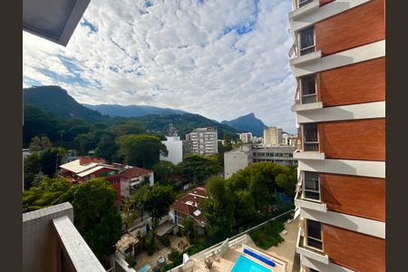 Apartamento à venda com 140m², 3 quartos e 2 vagas Apartamento à venda com 140m², 3 quartos e 2 vagasSala - vista para o Cristo Redentor