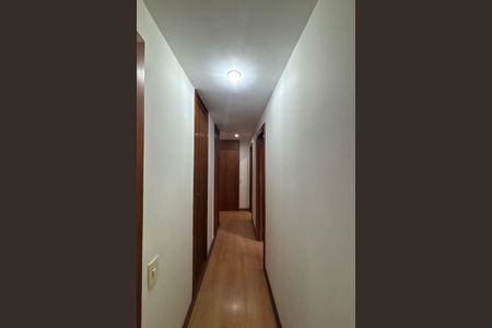 Apartamento à venda com 140m², 3 quartos e 2 vagas Apartamento à venda com 140m², 3 quartos e 2 vagasBanheiro social - corredor